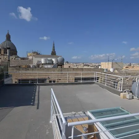 Vallettadreamsuites Groud Floor Shared Sea View Rooof Terrace *