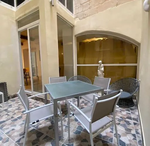 Vallettadreamsuites Groud Floor Shared Sea View Rooof Terrace *