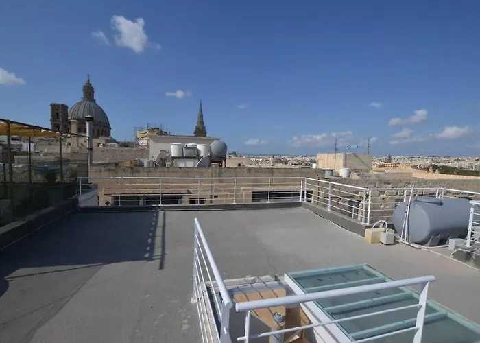 Vallettadreamsuites Groud Floor Shared Sea View Rooof Terrace *