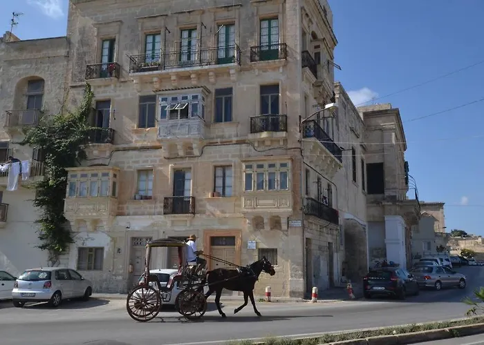 Vallettadreamsuites Groud Floor Shared Sea View Rooof Terrace Apartament Valletta